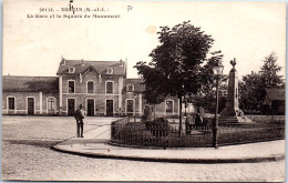 71 DIGOIN - La Gare Et Square Du Monument  - Digoin