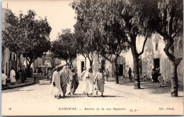 TUNISIE - KAIROUAN - Entree De La Rue Saussier  - Tunisie