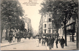 57 METZ - La Rue Serpenoise. - Metz