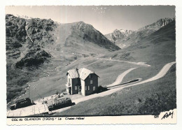 CPSM Dentelée 10.5 X 15 ROBY Photographe Savoie COL Du GLANDON (1.91m) / Le Chalet-Hôtel  Autocar Décapoté - Other & Unclassified