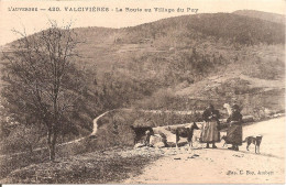 VALCIVIERES (63) La Route Au Village Du Puy - Autres & Non Classés