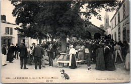 44 LA BERNERIE - La Place Du Marche  - Other & Unclassified