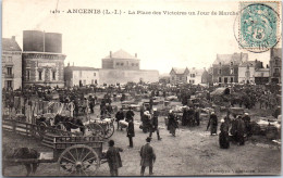 44 ANCENIS - La Place Des Victoires Un Jour De Marche  - Ancenis