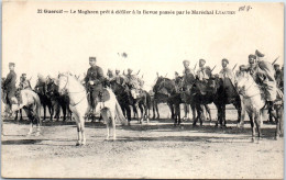 MAROC - GUERCIF - Le Maghzen Pret A Defiler Devant Lyautey - Autres & Non Classés