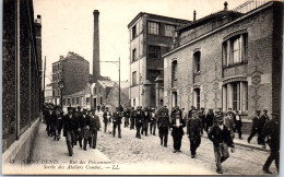 93 SAINT DENIS - Rue Des Poisonniers Sortie Des Ateliers  - Saint Denis