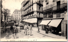 44 NANTES - La Rue Du Calvaire. - Nantes