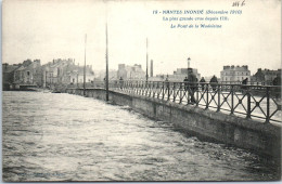 44 NANTES - Crue De 1910, Le Pont De La Madeleine. - Nantes