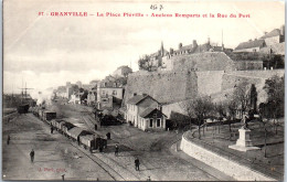 50 GRANVILLE - La Place Pleville Et La Rue Du Port  - Granville