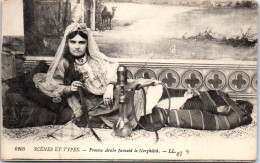 ALGERIE - Femme Arabe Fumant Le Narghileh  - Andere & Zonder Classificatie