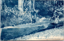 GABON - N'GOUNIE - Construction D'une Pirogue  - Gabon