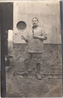 MILITARIA - 14/18 - CARTE PHOTO - Soldat Et Sa Poele  - Guerre 1914-18