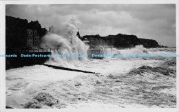 R175046 Unknown Place. Waves. Old Photography. Postcard - Welt