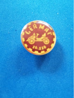 Pin's Insigne GERMAC 16.110 Unité Chargée De La Maintenance Des Matériels Communs Base De Luxeuil- St Sauveur - Luftwaffe