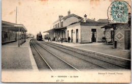 27 VERNON - La Gare, Arrivee D'un Train  - Vernon