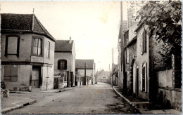 89 SAINT JULIEN DU SAULT - Faubourg De La Croix.  - Saint Julien Du Sault