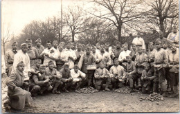 10 MAILLY LE CAMP - CARTE PHOTO - Groupe De Militaires Au Camp  - Autres & Non Classés