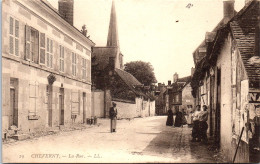 41 CHEVERNY - Une Rue De La Commune  - Cheverny