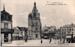 28 DREUX - La Place Metezeau Et L'hotel De Ville  - Dreux