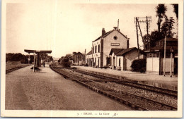 28 BROU - Vue Generale De La Gare, Les Quais  - Autres & Non Classés