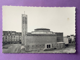 56    CPSM Petit Format    LORIENT    Eglise N. D. De Victoire     Bon état - Lorient