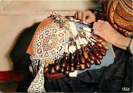 Métiers - Artisanat - Dentelle - Velay - Carreau De La Dentellière - Folklore - CPM - Voir Scans Recto-Verso - Craft