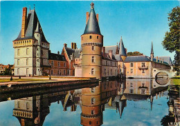 28 - Maintenon - Le Château - La Cour D'honneur - CPM - Voir Scans Recto-Verso - Maintenon