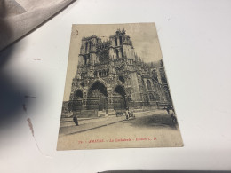 72. - AMIENS. - La Cathédrale - Edition C. N. - Amiens