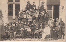 Militaire :  Soldat   :  , Paris Rue De La  Fayette , Hopital  Auxiliaire , Musique   1917 - Characters