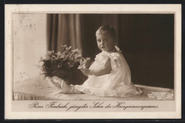 AK Prinz Friedrich Georg Als Kleinkind Mit Blumen  - Royal Families