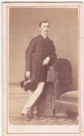 P-24-Bi-GF-25 : PHOTOGRAPHIE FIN XIX°. CARTE DE VISITE DU PHOTOGRAPHE AUGUSTE MURIEL  RUE DE RIVOLI PARIS - Personnes Anonymes