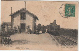 Calvados : MEZIDON : La  Gare- Halte , - Train - Sonstige & Ohne Zuordnung