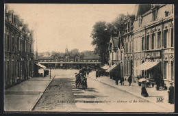 CPA Abbeville, L'Avenue De La Gare  - Abbeville