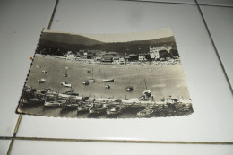 CPSM  SAINTE MAXIME SUR MER  VUE SUR LA PLAGE - Sainte-Maxime