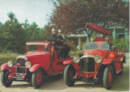 CPM  Musée Des Sapeurs-Pompiers De Lyon Véhicules De Transport Rochet Schneider 1924 Et Citroën 1932 - Transporter & LKW