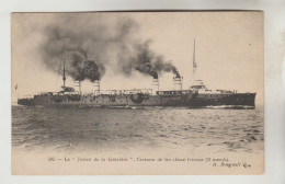 CPA BATEAU DE GUERRE FRANCAIS - Le "JURIEN DE LA GRAVIERE" Croiseur De 1° Classe - Warships