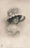 MODE - Femme - Chapeau 1911 - Carte Postale Ancienne - Fashion