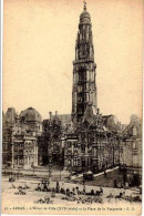 62 - ARRAS - L'Hôtel De Ville Et La Place De La Vacquerie - Arras