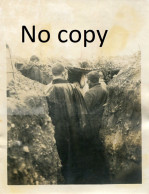 PHOTO FRANCAISE - UNE MESSE DANS UNE TRANCHEE DU BOIS EN H PRES DE CUMIERES - COTE 304 MEUSE - GUERRE 1914 1918 - War, Military