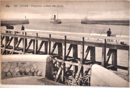 62 - CALAIS -  Paquebot Sortant Des Jetées - Calais