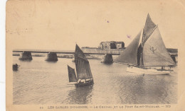 LES SABLES D'OLONNE (Vendée): Le Chenal Et Le Fort Saint-Nicolas - Sables D'Olonne