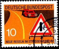 RFA Poste Obl Yv: 535 Mi:671 Neue Regeln Im Straßenverkehr (Beau Cachet Rond) (Thème) - Accidents & Sécurité Routière