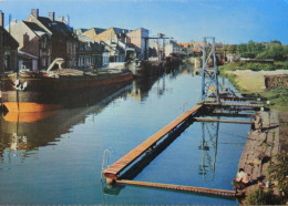 Peniche Sur Le Canal Du Nord à Pont L'Eveque ( Oise ) Années 80 - Other & Unclassified