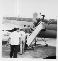 Photographie Anonyme Vintage Snapshot Avion Aviation Cuba Passerelle - Luchtvaart