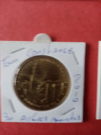 Médaille Touristique Monnaie De Paris 30 Aigues Tour Constance 2010 - 2010