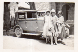 Photographie Photo Amateur Vintage Snapshot Automobile Car Voiture Femme Mode - Cars