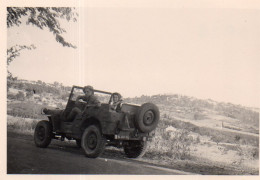 Photographie Photo Amateur Vintage Snapshot Jeep Algérie Voiture Militaire - Cars