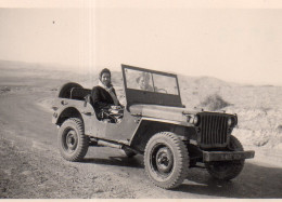 Photographie Photo Amateur Vintage Snapshot Jeep Algérie Voiture Militaire - Cars