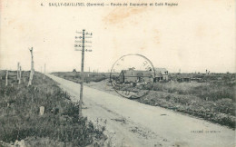 SOMME  SAILLY-SAILLISEL   Route De Bapaume Et Café Rogiez - Sonstige & Ohne Zuordnung