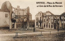 BELGIQUE - Battice - Place Du Marché Et Coin De La Rue Verviers - Ruines De Maisons - Animé - Carte Postale Ancienne - Herve