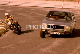C 1980 RENAULT 20 MOTO MOTORCYCLE CAR VOITURE FRANCE 35mm DIAPOSITIVE SLIDE Not PHOTO No FOTO NB4276 - Diapositives (slides)